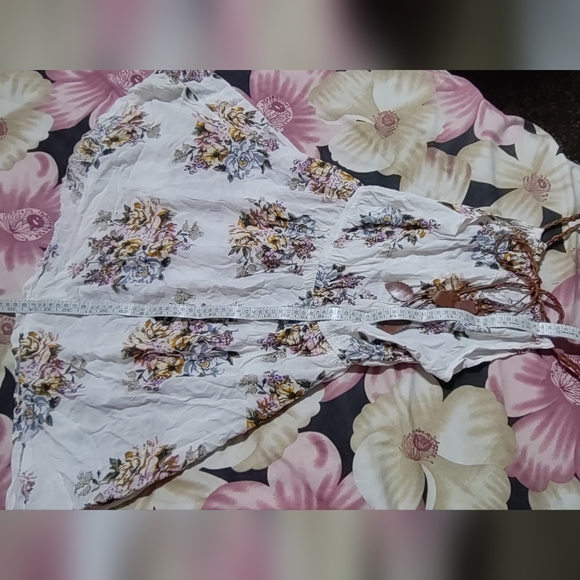 Beautiful dress looks very pretty size UK S-M fully stretchable - Picture 5 of 5